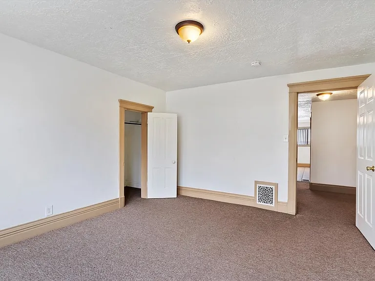 2557 Adams Ave #2 — Photo 7