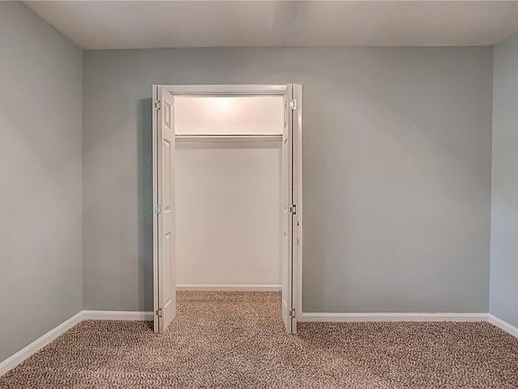 4th image of 2115 Kimberly Dr