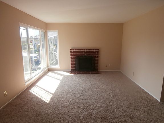 4th image of 24977 Willimet Way