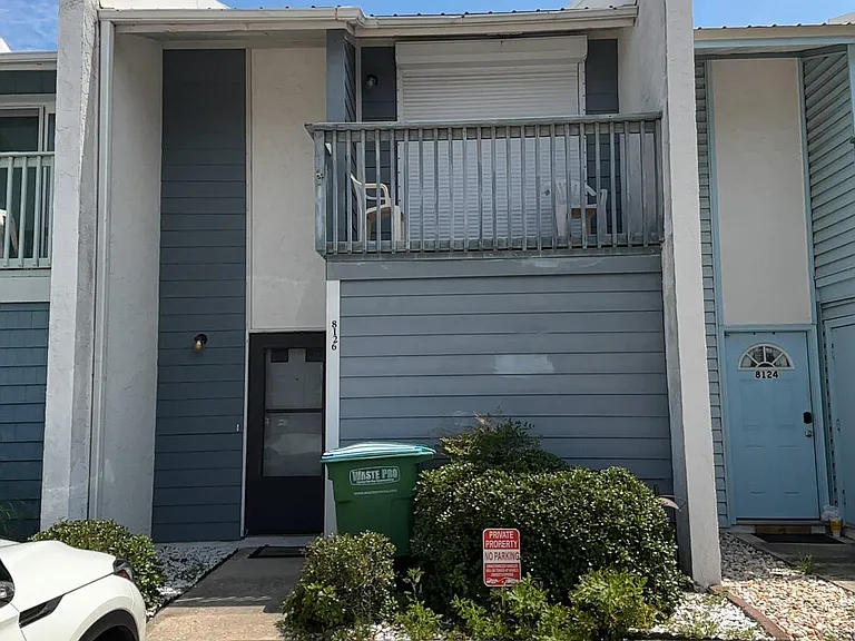 8126 Surf Dr — Photo 2