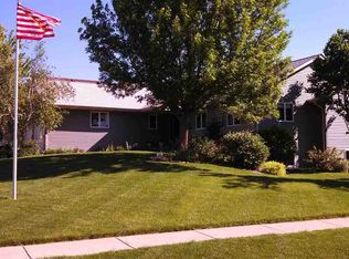1020 Monteray Ln, Waunakee, WI 53597