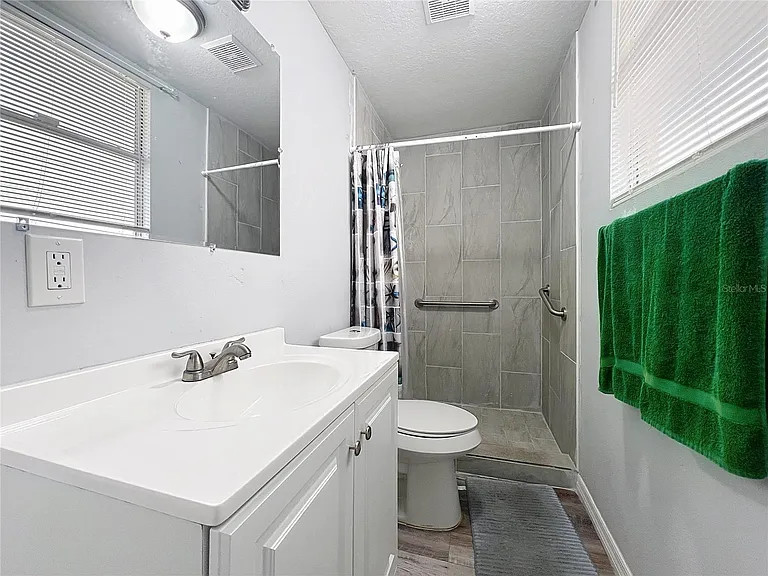 1109 5th St SW — Photo 8