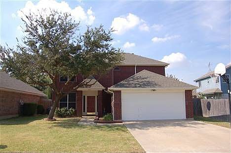 1st image of 2104 Stoneridge Dr