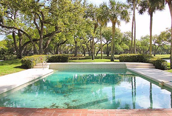 2nd image of 350 Sabal Palm Ln