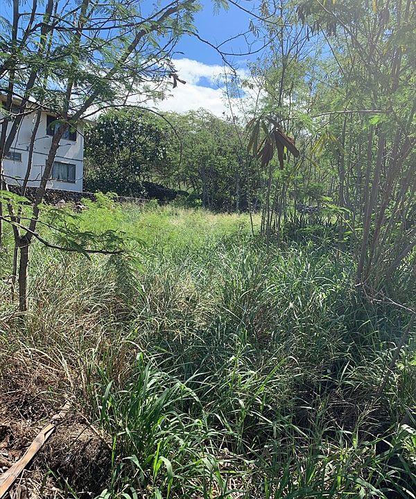 2nd image of 75-5753 Lamaokeola St Lot 74