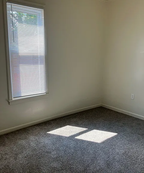 915 W Macqueen Ave — Photo 16