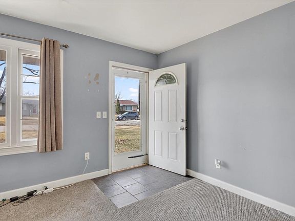 5th image of 2433 Butlin Drive