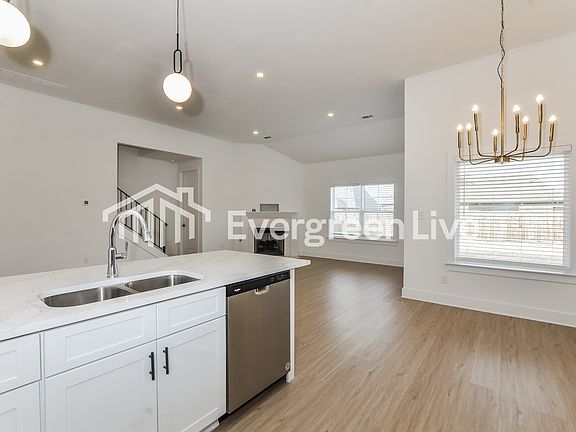 5th image of 4296 McSwain Dr