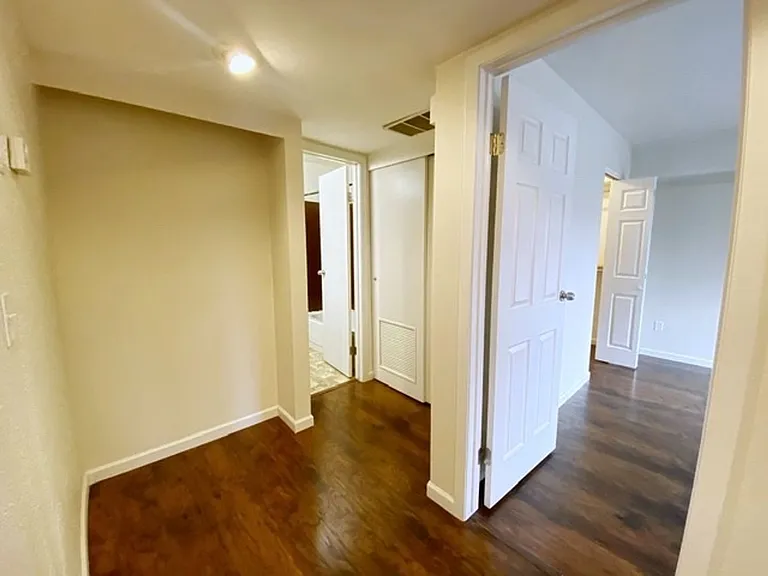 7270 Huntsmen Cir #F — Photo 31