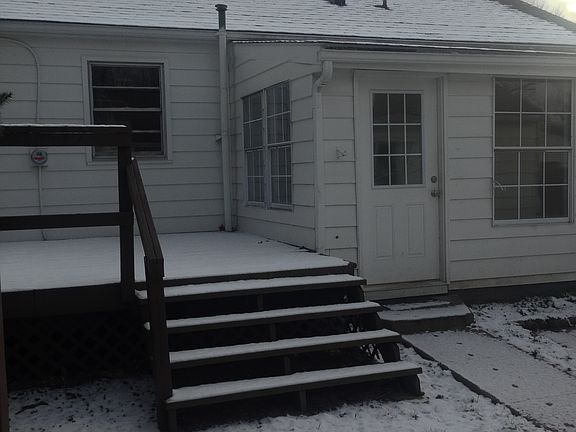 3rd image of 203 W Hubert Ave