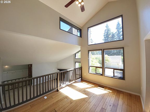 4th image of 2935 Ascot Cir