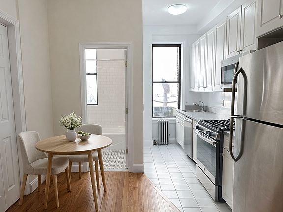 2nd image of 1631 2nd Ave APT 2N