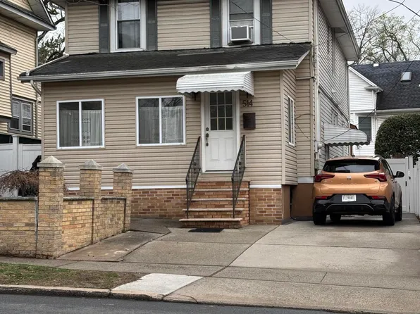 514 Clove Rd, Staten Island, NY 10310