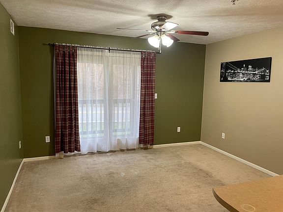 5th image of 111 Creekside Dr