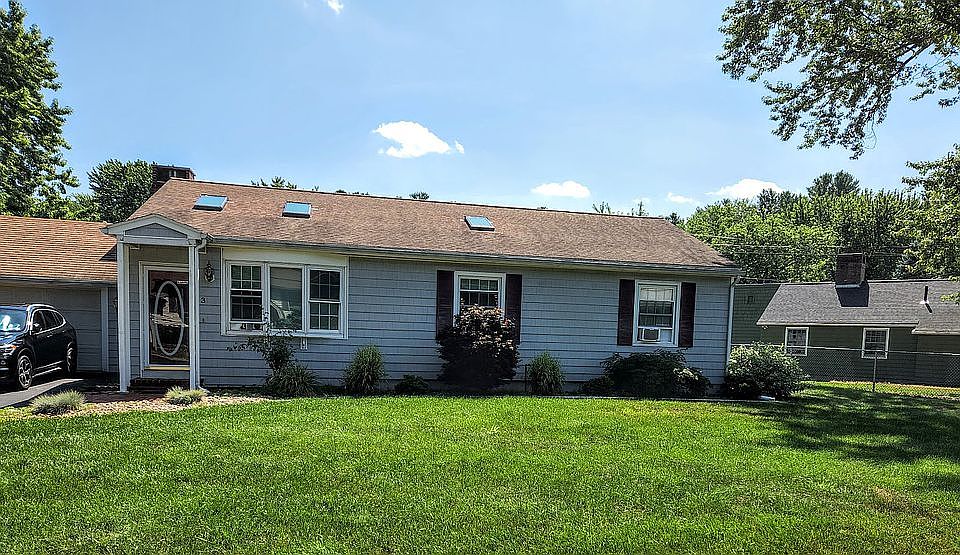 1st image of 3 Sudbury Dr
