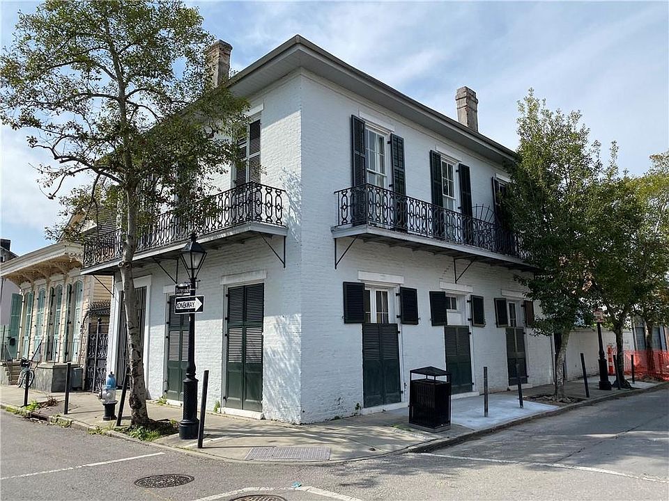 1st image of 1039 Burgundy St