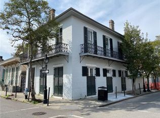 1039 Burgundy St, New Orleans, LA 70116