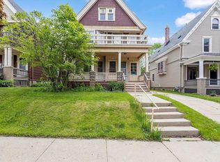 2858 N Murray Ave #2858, Milwaukee, WI 53211