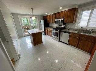 13 Wordsworth St, Boston, MA 02128