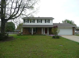 112 Holmes Dr, Sikeston, MO 63801