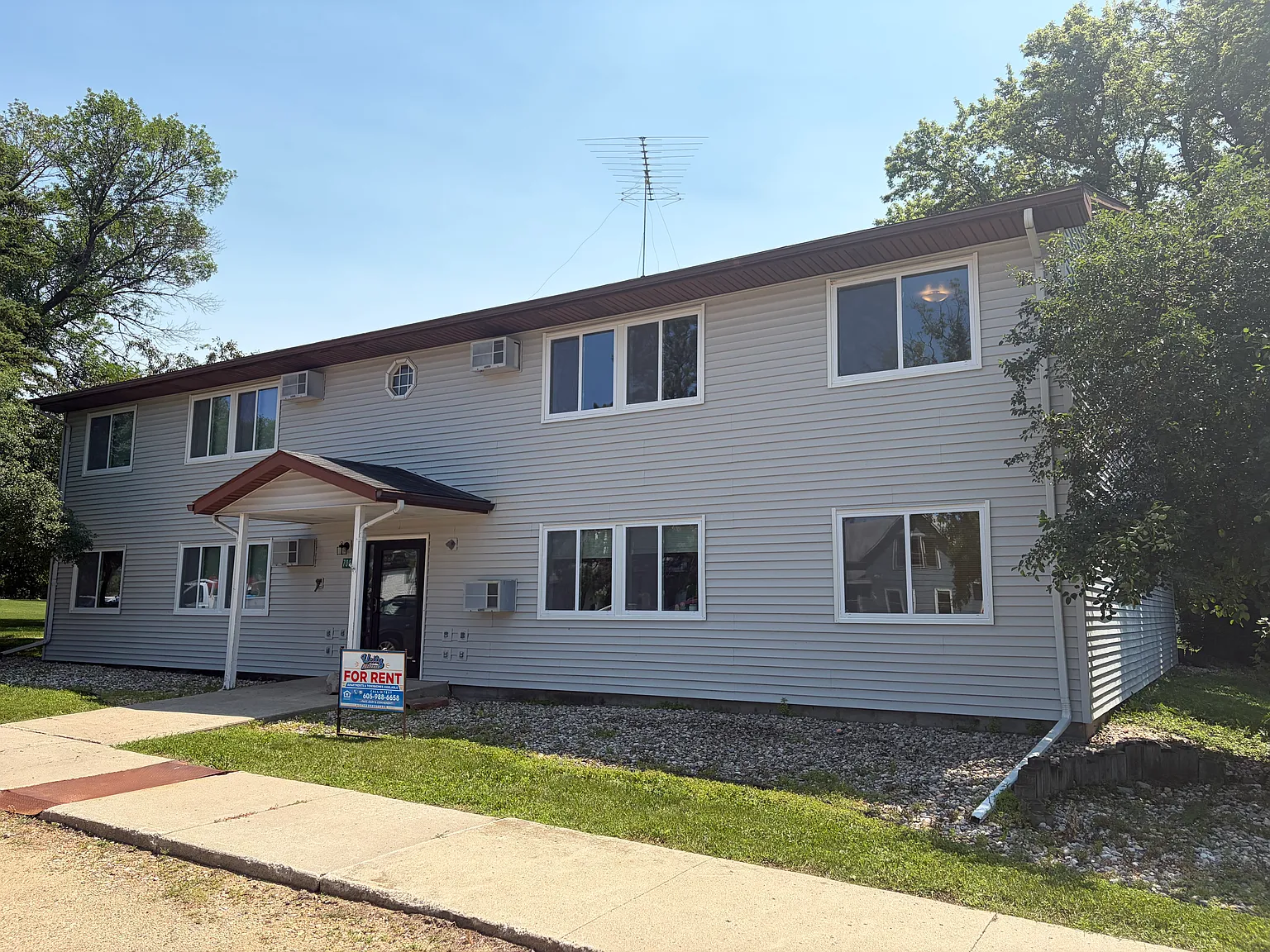 1 bed, 585 sqft, $790 — Photo 1