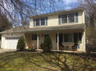 21 Country Ln, Fair Haven, NJ 07704