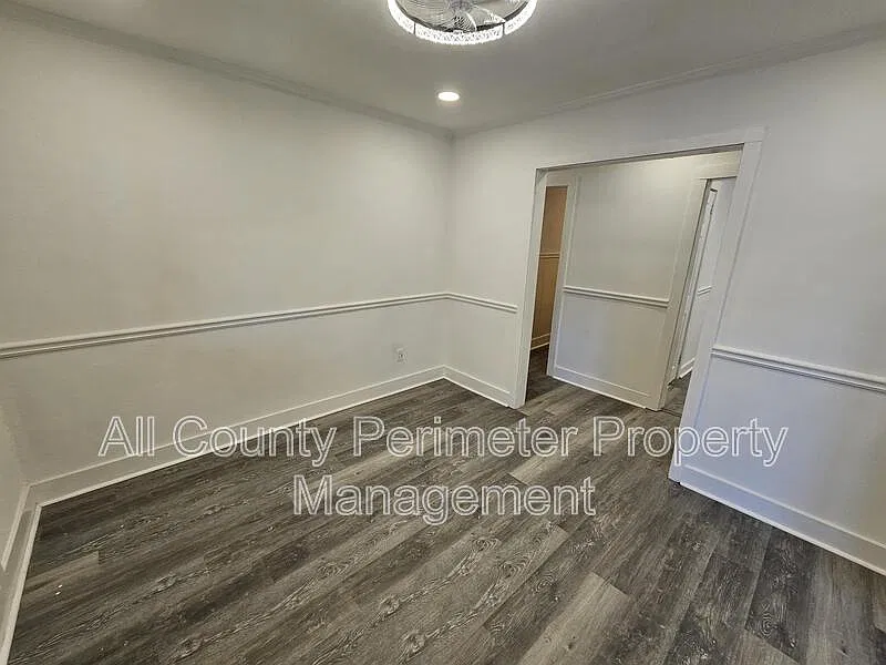 3 bed, 2.0 bath, 1666 sqft, $2,395 — Photo 2