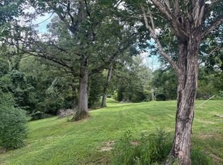 1040 Corlew Rd, White Bluff, TN 37187