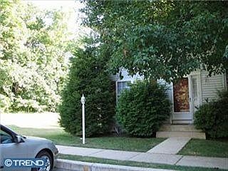 2nd image of 27 Dana Ct
