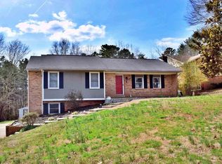 194 River Hills Dr, Forest City, NC 28043