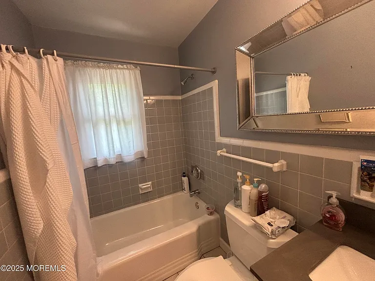 187 Elmwood Rd — Photo 21
