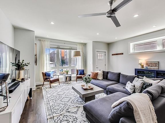 4th image of 1819 N St Louis Ave #1RS