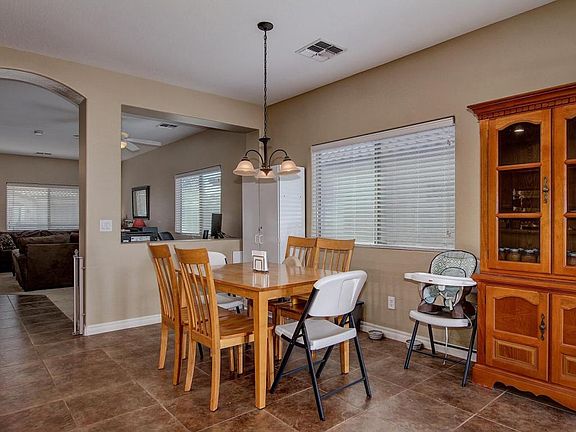3rd image of 184 W Dragon Tree Ave