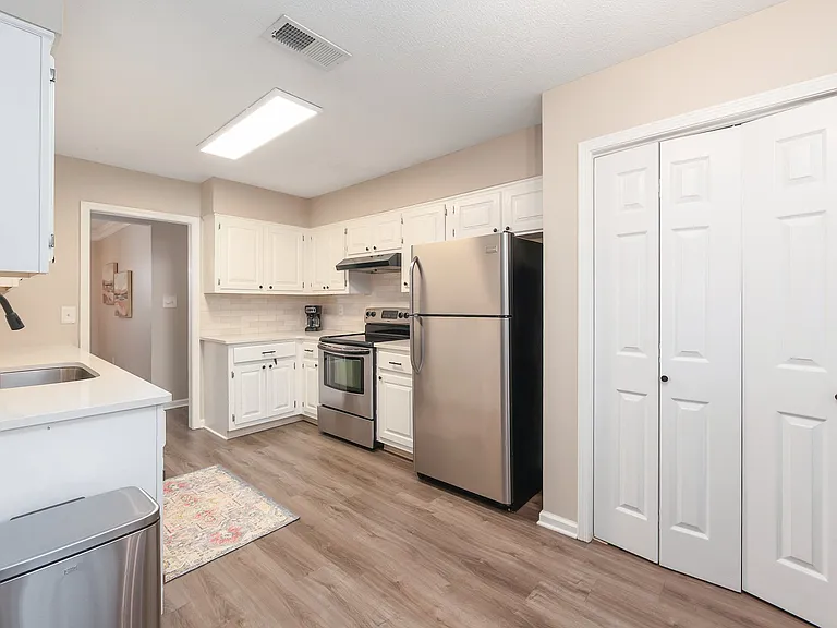 24 McLean Cv — Photo 13