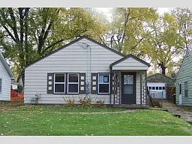 706 E Seneca Pl photo 1