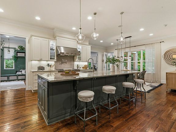 4th image of 530 Sun Forest Way
