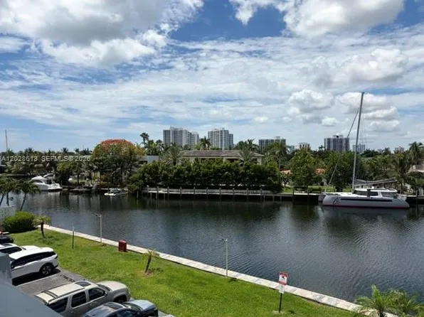 401 Golden Isles Dr, Hallandale Beach, FL