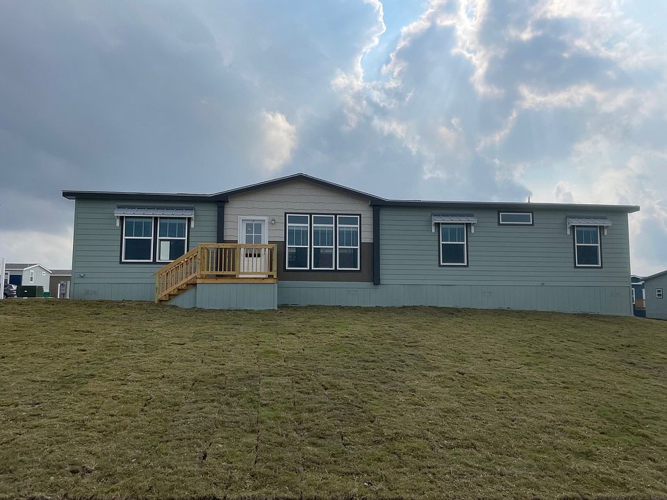 1st image of 129 Pineland Ave #166