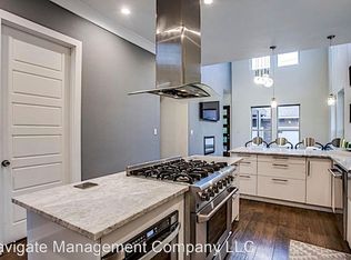 1120 Woodlawn Ave, Dallas, TX 75208