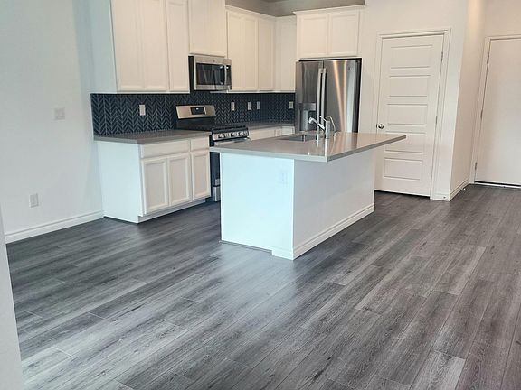 5th image of 25 Barbara Ln #6