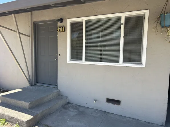 NB T 2577-2579, 2577-2579 W Steele Ln #2577, Santa Rosa, CA 95403