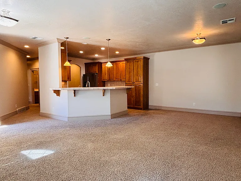 409 Cobblestone — Photo 2
