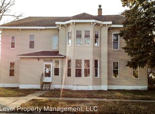 303 Logan Ave APT 2, Waterloo, IA 50703