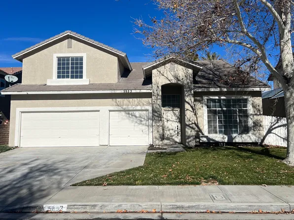 5853 Monterey Pl, Palmdale, CA 93552