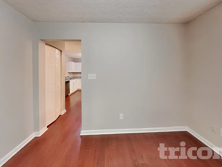 3328 Neptune Dr — Photo 17