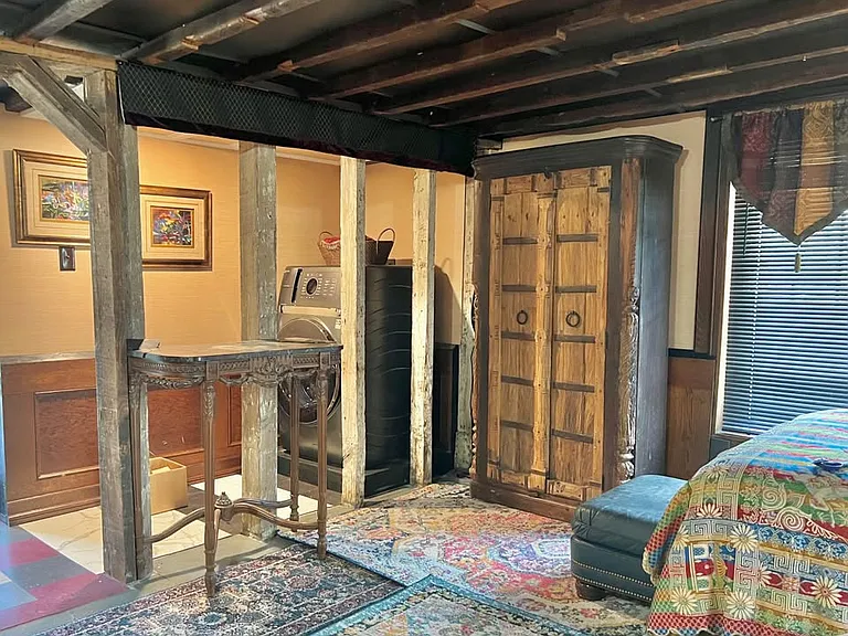 410 Marion St — Photo 3