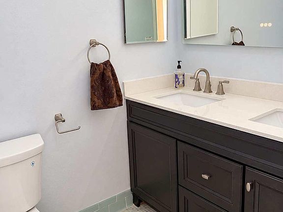 5th image of 15 S Golfview Rd APT 305