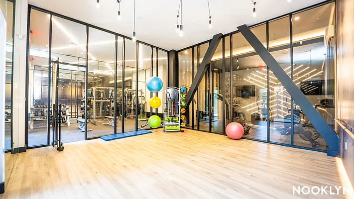 Rented by Nooklyn NYC LLC | media 22