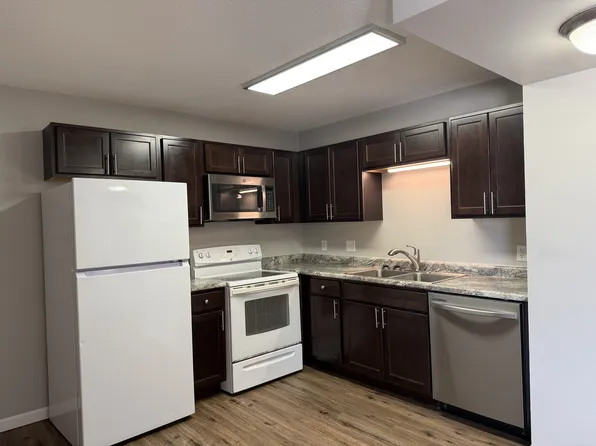 840 10th Ave, Baldwin, WI