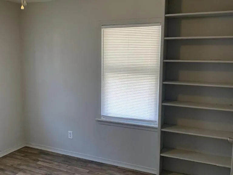 Unit Photo